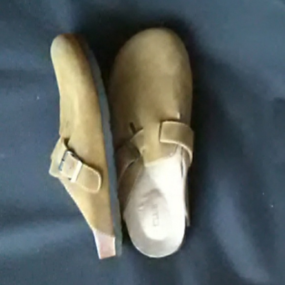 Clogs - Picture 2 of 2